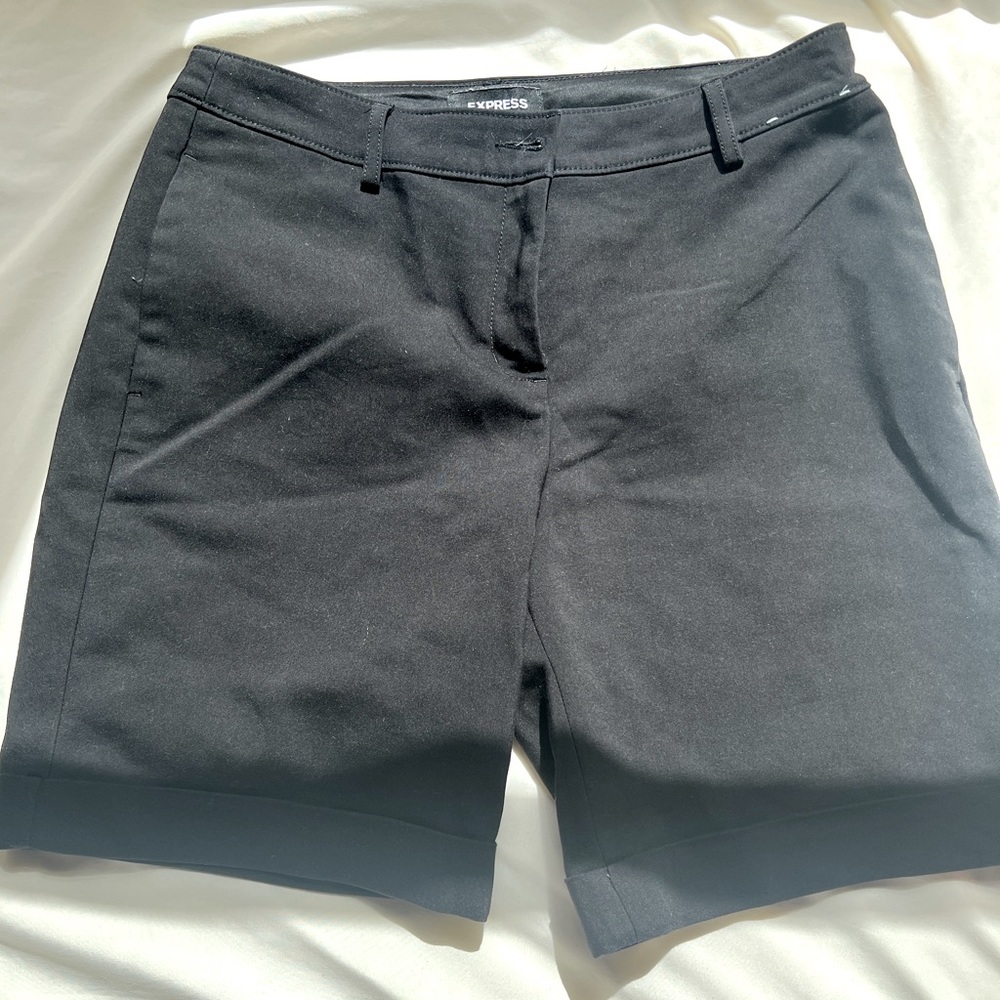 Black Express Bermuda shorts, size 8